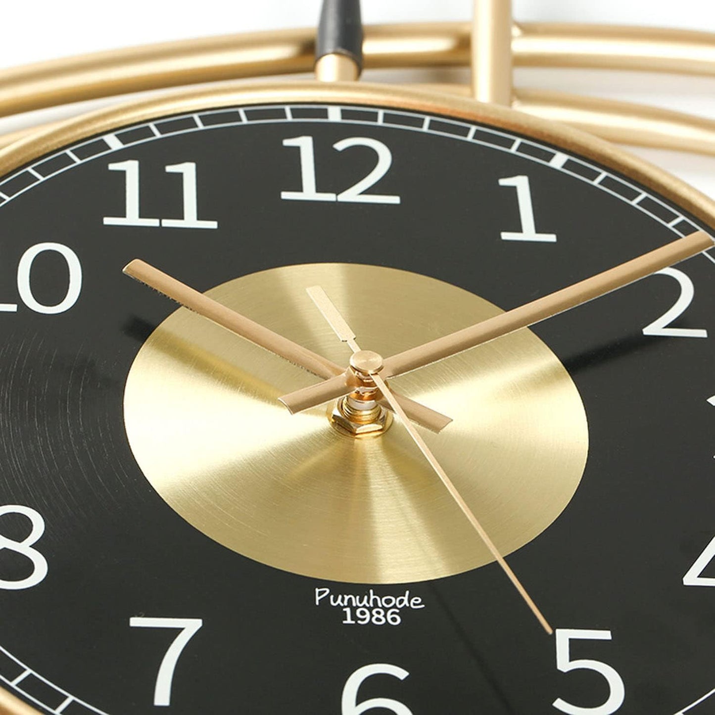 Große Moderne Dekorative-Wanduhr (54cm) ohne Tickgeräusche in Gold-Schwarz Design