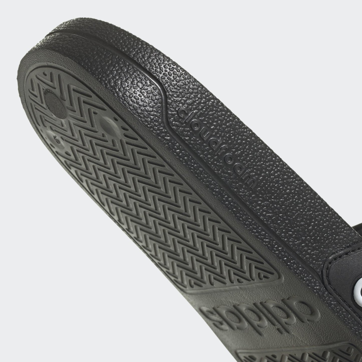 adidas 'Adilette' Shower Slipper: Duschpantoffel in Schwarz-Weiß