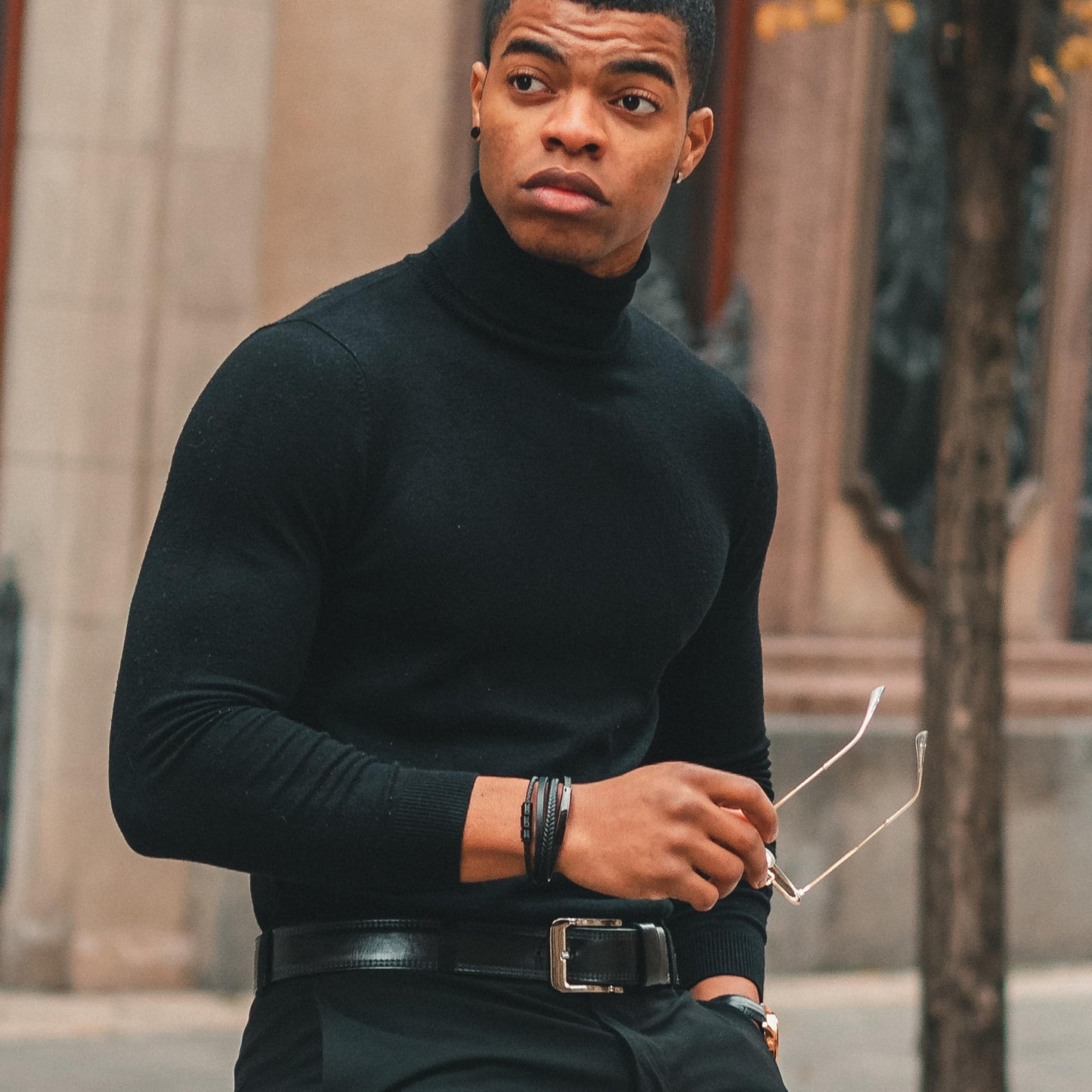 Flecht-Wickelarmband für Herren aus Leder (23cm) in Schwarz: Armschmuck Geschenk