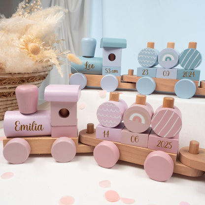 minipishop® personalisierte Baby Holz-Eisenbahn: Geschenk zur Geburt mit Name & Datum